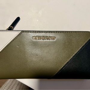 Michael Kors wallet